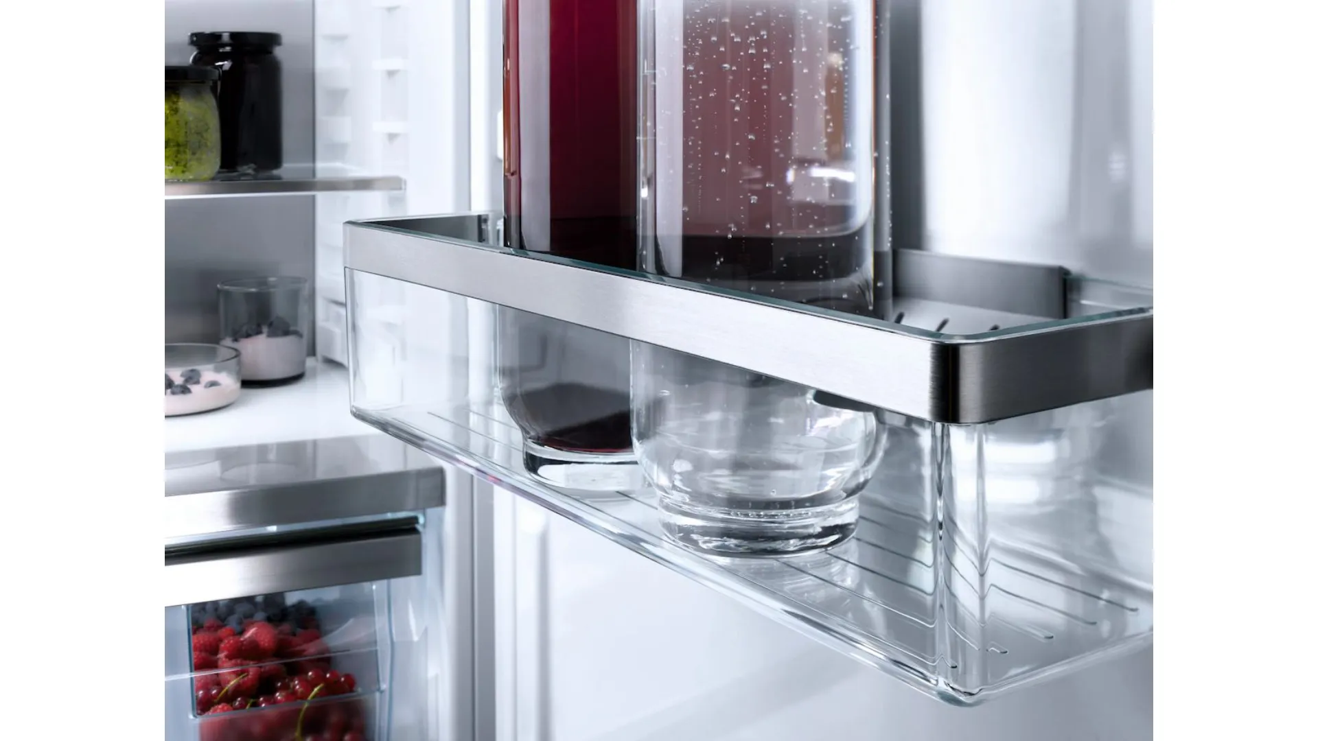 Frigo-Congelatore Miele con luce a LED comoda e sistema NoFrost