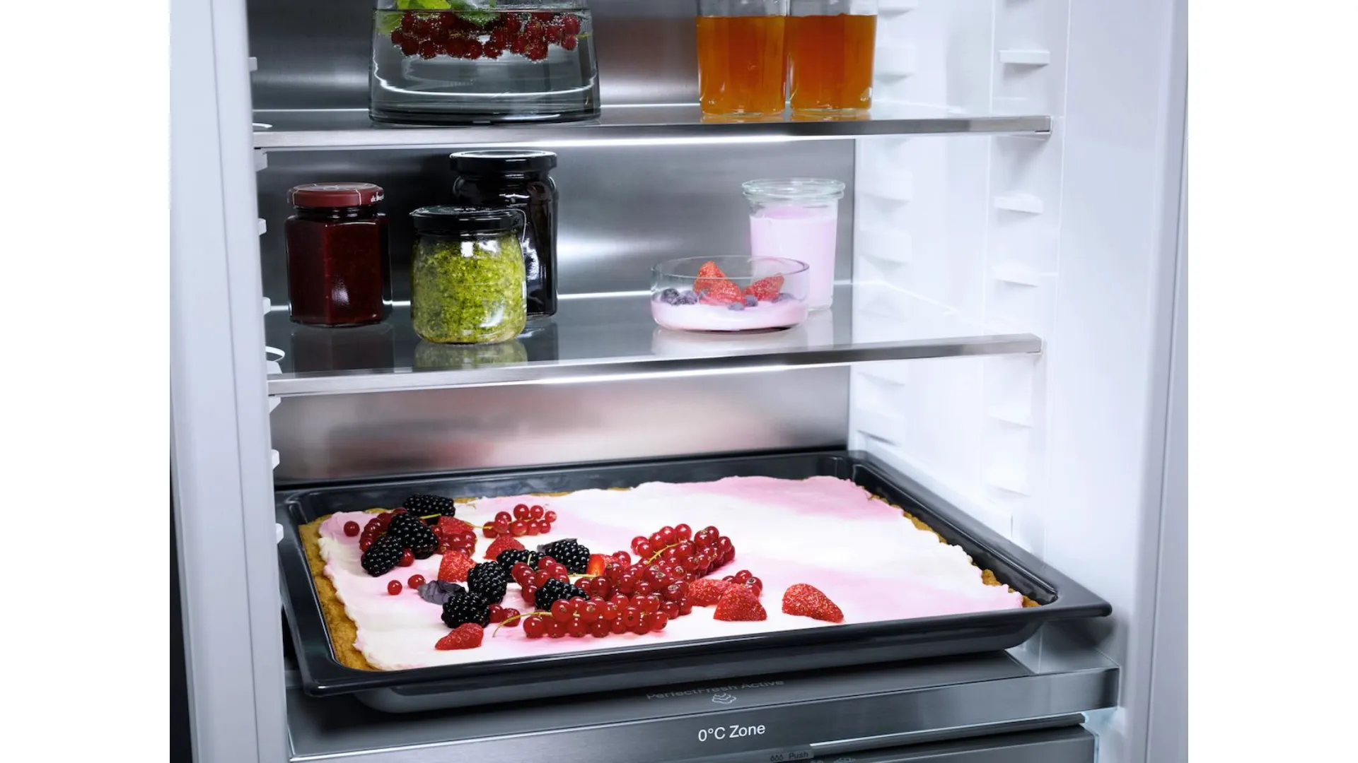 Frigo-Congelatore Miele con luce a LED comoda e sistema NoFrost