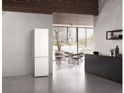 Frigo-Congelatore Miele con design in vetro Brilliant WhiteKFN4898AD 