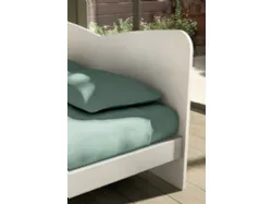 Letto matrimoniale con testiera sagomata, materiali di qualità e finiture personalizzabili 160x195